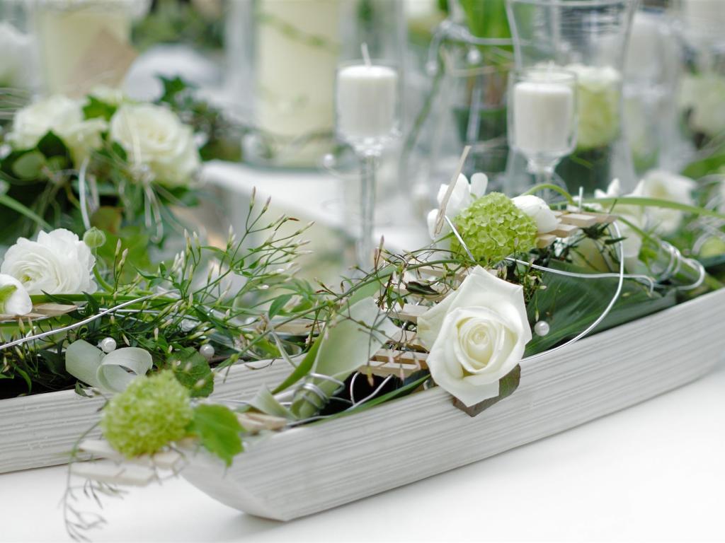 florale Tischdeko Hochzeit